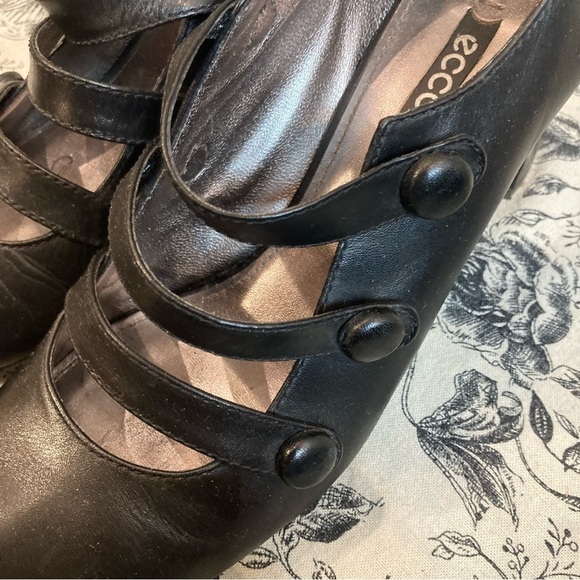 ECCO Sz 40 3 Straps With Buttons Decorations Heeled Mary Janes Shoes - Picture 14 of 14